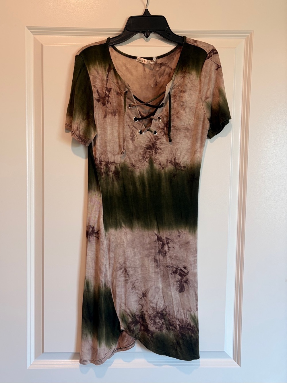 Heart & Hips tie dye lace up dress